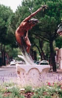 Aurora - bronzo cm h.170 2004 - Rotatoria Punta dell'Est - Riccione
